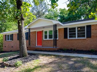 6113 Dandy Loop Rd, Fayetteville, NC 28314