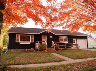 106 School St, Spillville, IA 52168