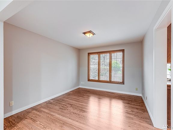 5th image of 10728 151st Ct NE