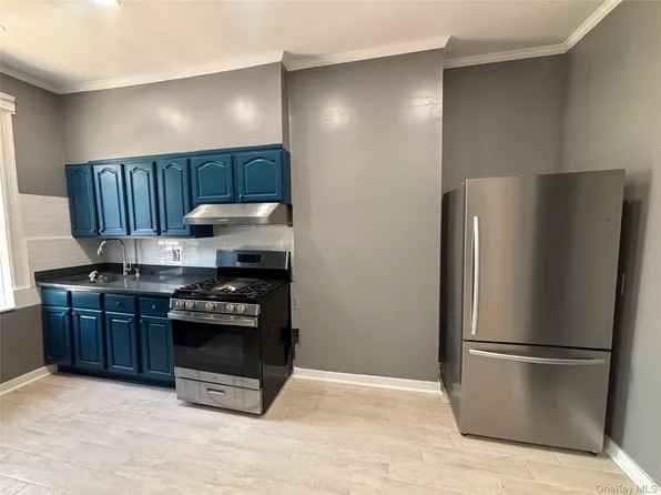 15 Nichols Ave Floor 2, Brooklyn, NY 11208
