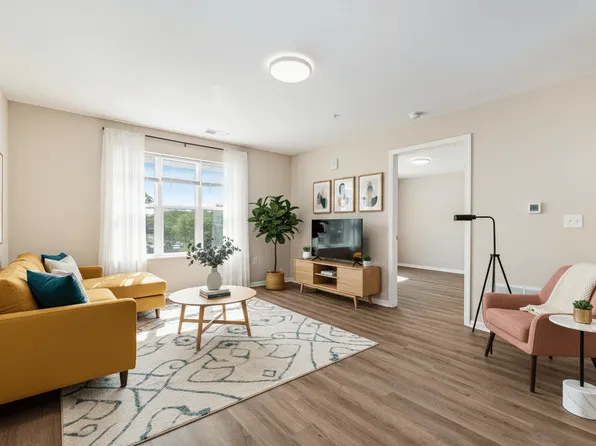 Annika Place, 947 S Garfield Ave #105, Traverse City, MI 49686