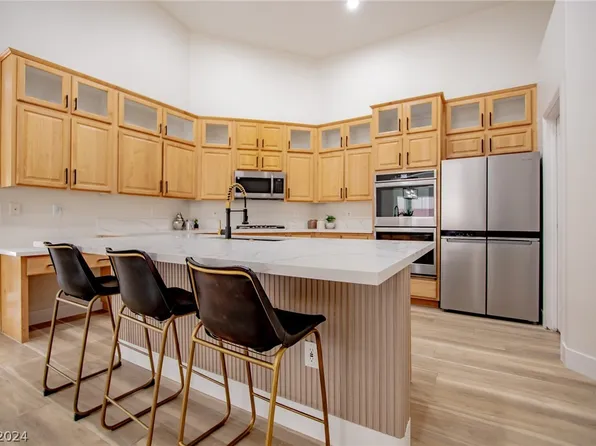 2812 Tanagrine Dr, North Las Vegas, NV 89084