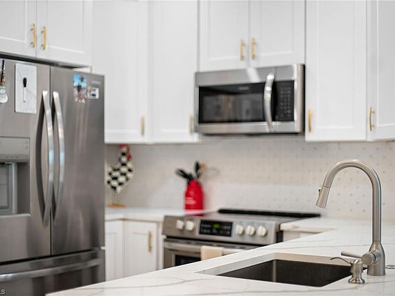 5th image of 23710 Walden Center DR #110