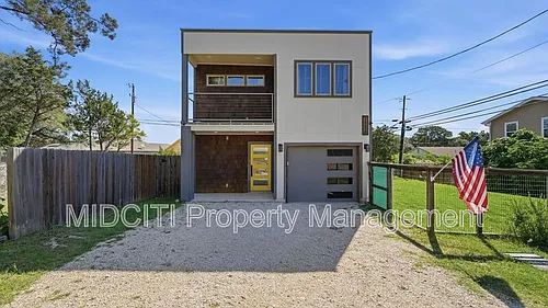 1198 Green Hill Dr Photo 1