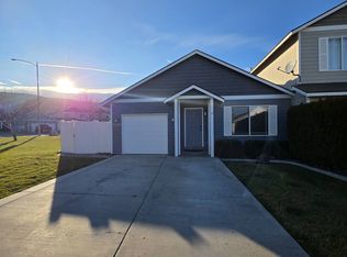 2740 Jason Loop #1, Richland, WA 99352