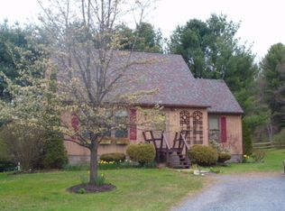 1 Azure Dr, Queensbury, NY 12804