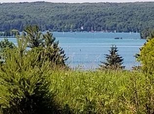 4934 Blackbird Rd, Petoskey, MI 49770