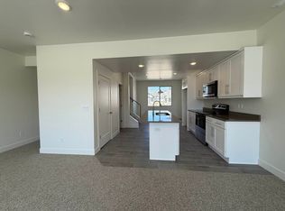 162 W Harvest Village Ln, Saratoga Springs, UT 84045