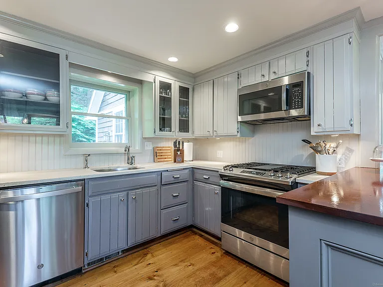 102 Westwoods Rd #1 — Photo 14