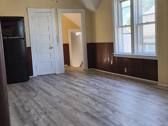 2nd image of 517-519 2nd St #3