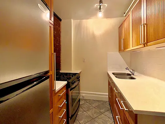 Rented by Brown Harris Stevens | media 40