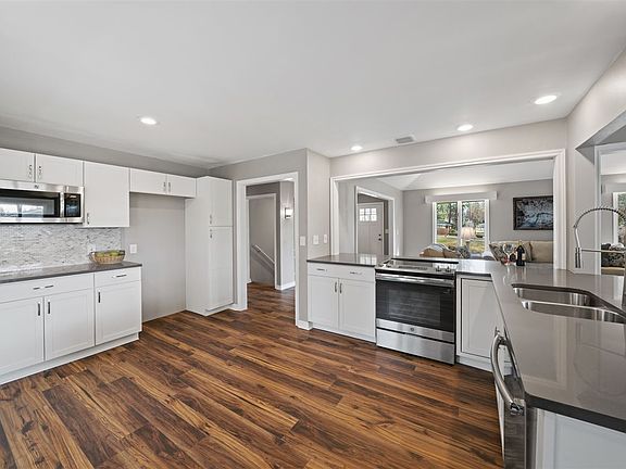 4th image of 2307 E 35th Ave