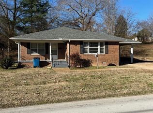 117 Washington Ave, Camden, TN 38320