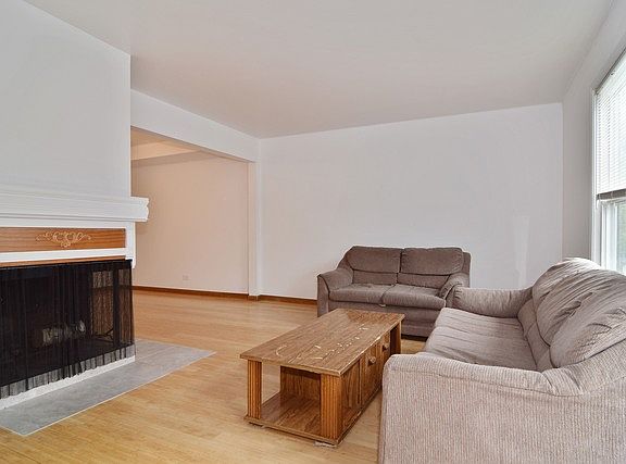 2nd image of 2042 Stanley Ct
