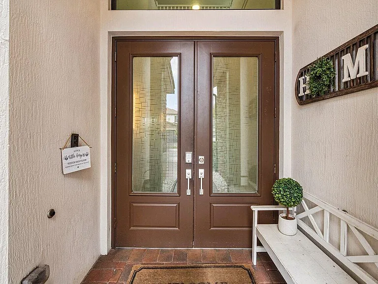 8795 Grand Prix Ln — Photo 3