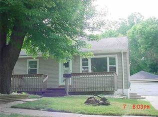 1734 Donora St, Lansing, MI 48910