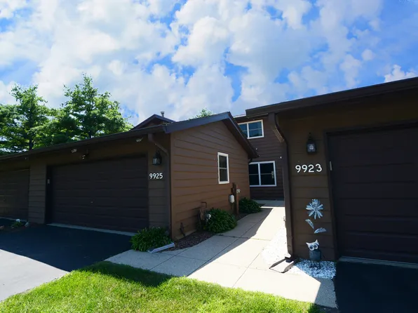 9925 Amanda Ln, Algonquin, IL 60102