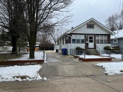 6734 12th AVENUE, Kenosha, WI, 53143