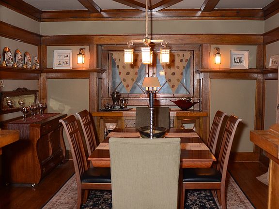 Dining Room, built in buffet