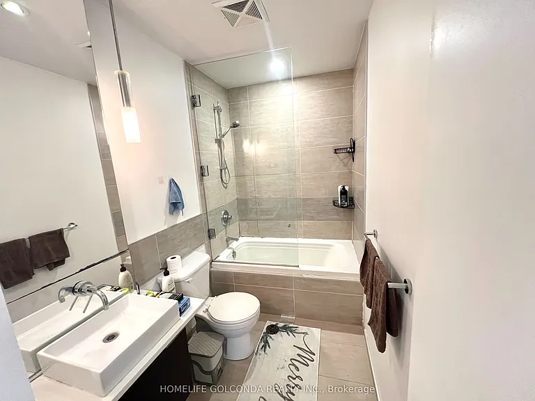 8 Charlotte St #511 — Photo 10