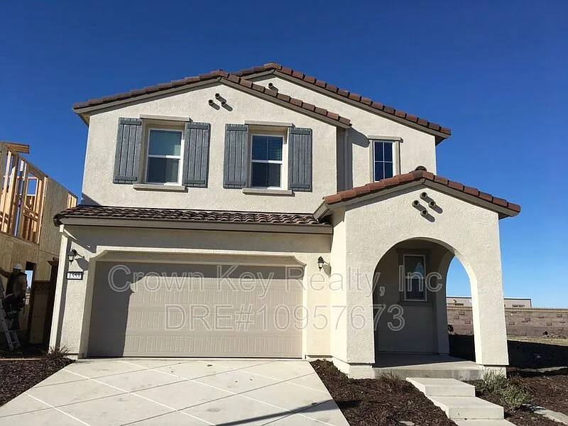 1553 S Oliveira Dr photo 1