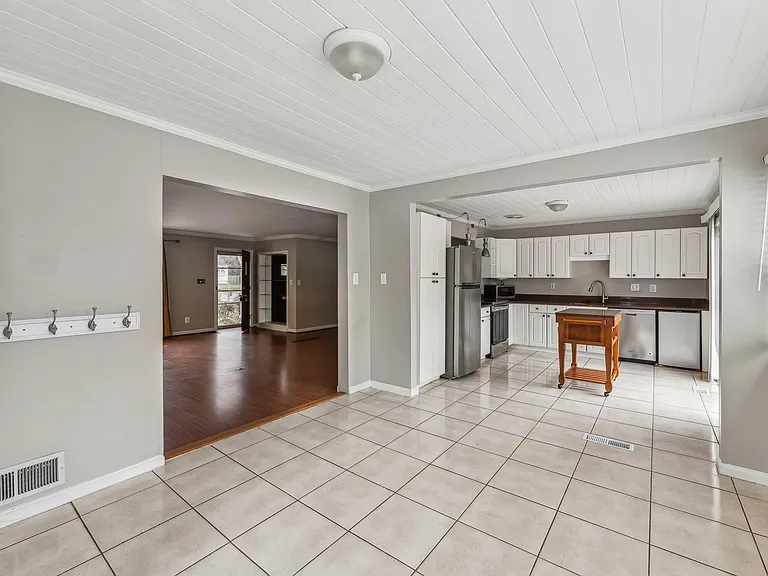 3503 Maple Ct — Photo 13