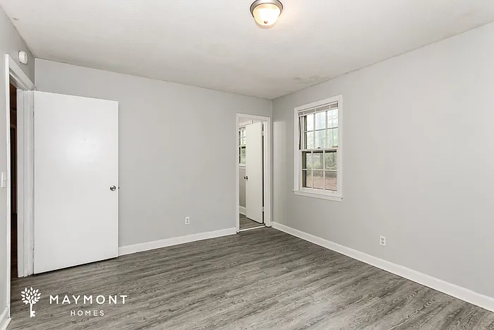 1808 Laredo Dr — Photo 7