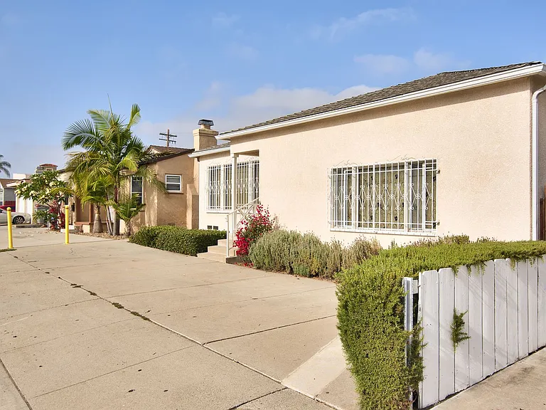 4734 College Ave — Photo 34