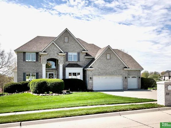 3905 Birchwood Dr, Bellevue, NE 68123