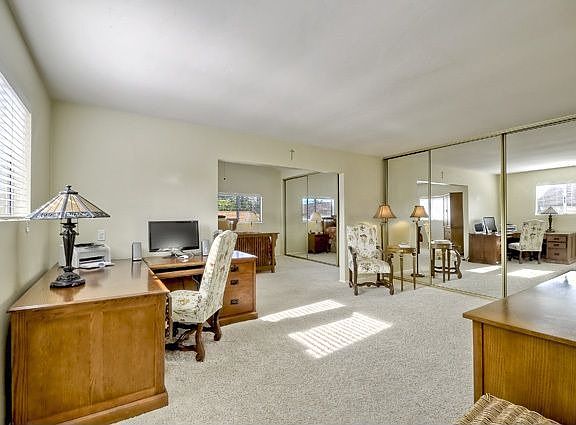 Spacious MB Retreat w/Wall to Walll closets