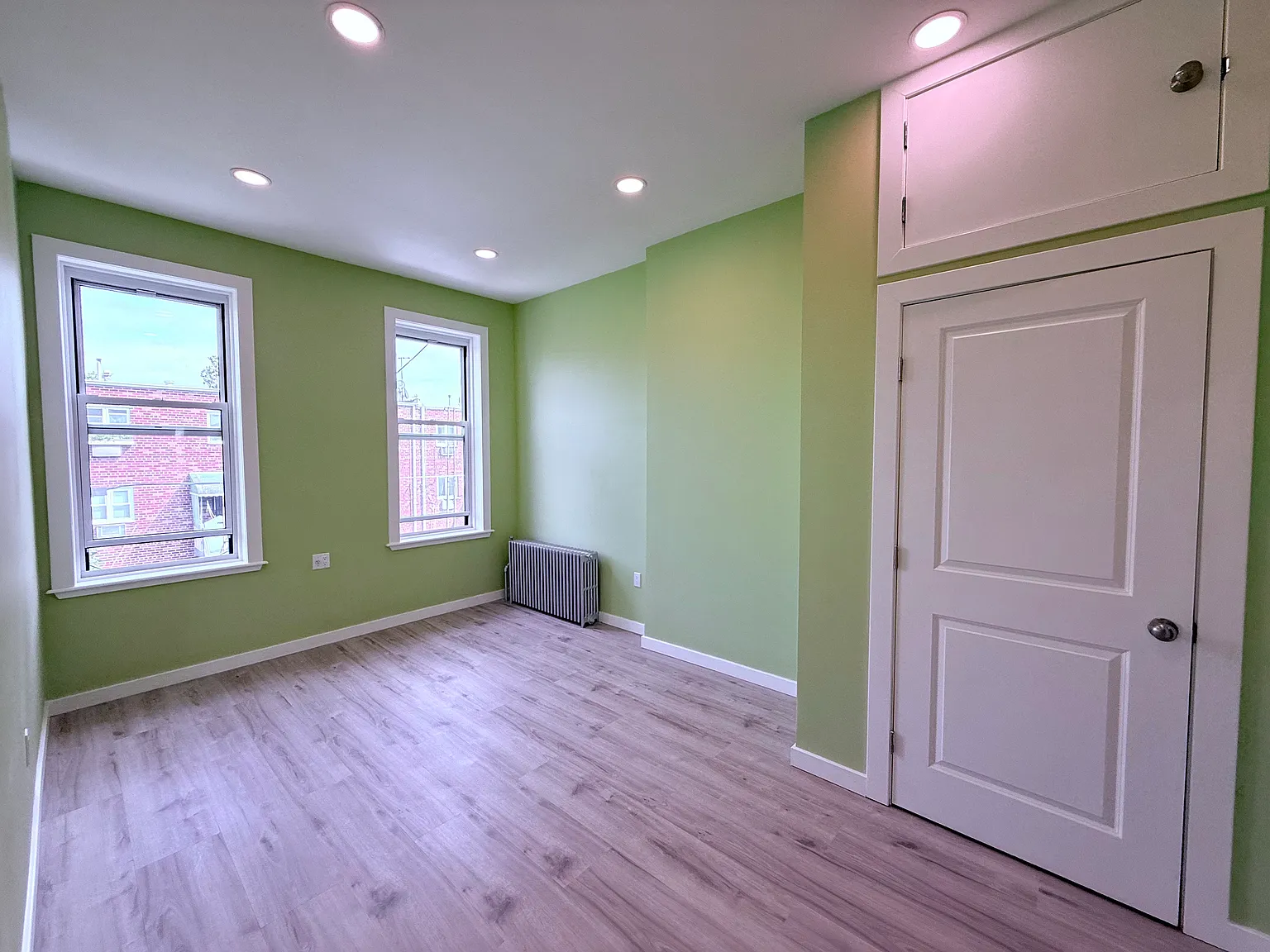 2138 Bleecker Street — Photo 2