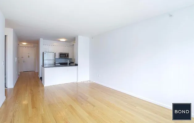 Rented by Bond New York | media 2