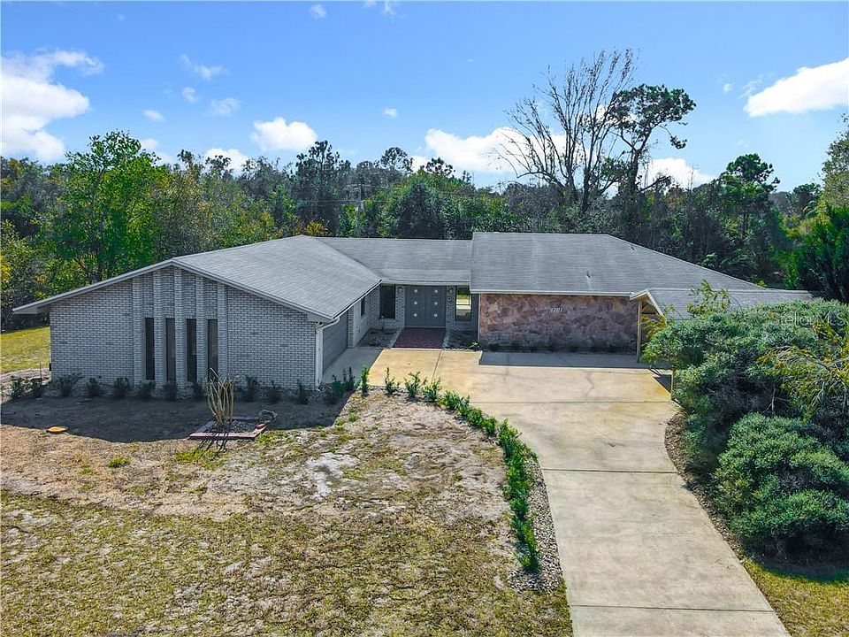 1st image of 9018 Oakwood Dr