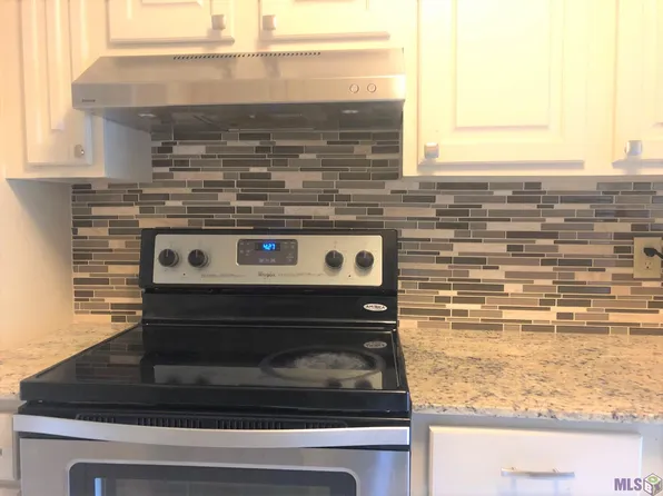 1755 College Dr APT 215, Baton Rouge, LA 70808
