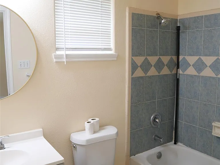 6603 Schambray St — Photo 33