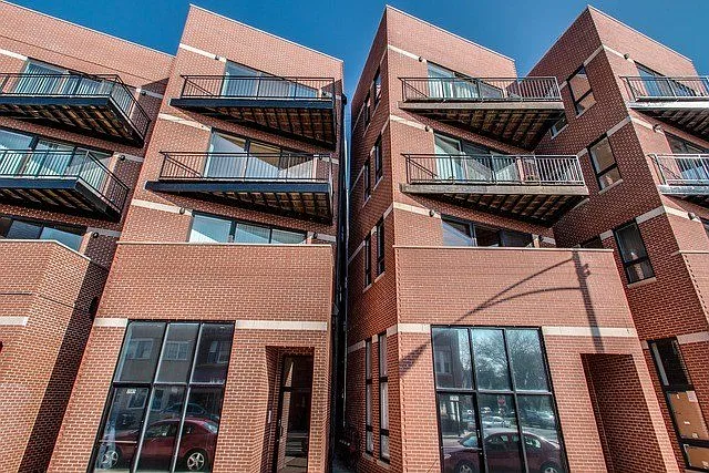 3507 N Elston Ave #1