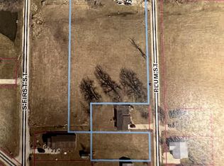 18 Plum St, Mitchell, IN 47446