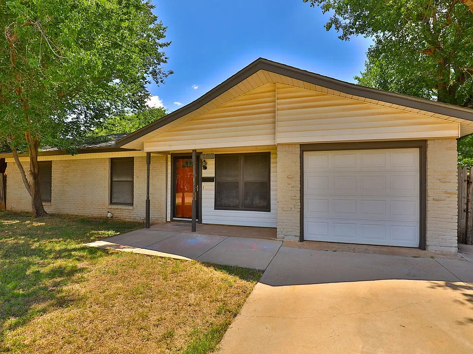 2102 Westview Dr