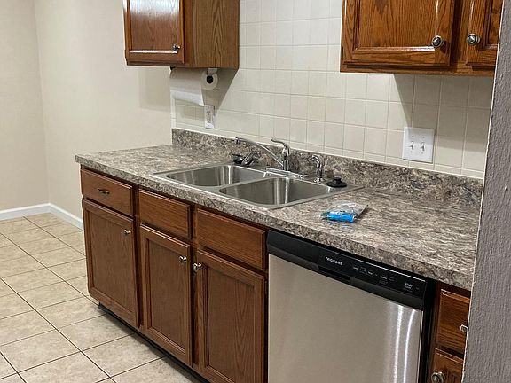 Eat In Kitchen Sink View