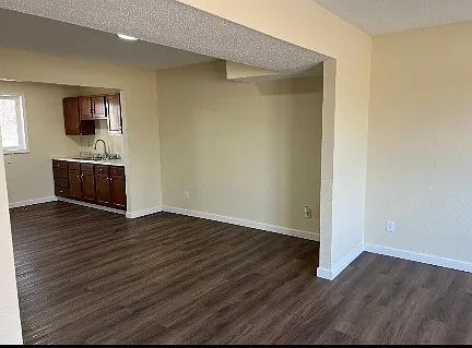 3 bed, 1.5 bath, 1200 sqft, $1,200 — Photo 2