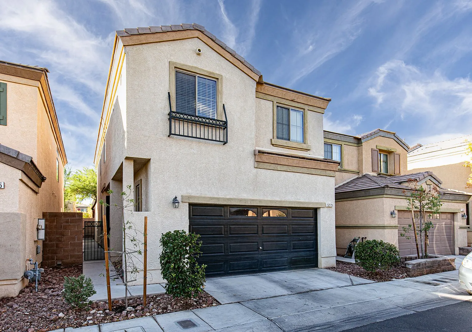 Gated 3 br SW home — Photo 1