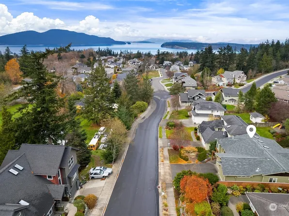 2319 Oregon Avenue, Anacortes, WA 98221