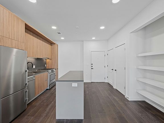 4th image of 2209 S 1st St #215