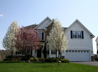 83 Crestview Dr, Clinton, NJ 08809