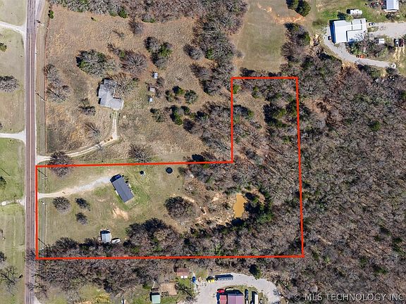 3rd image of 3940 Springdale Rd