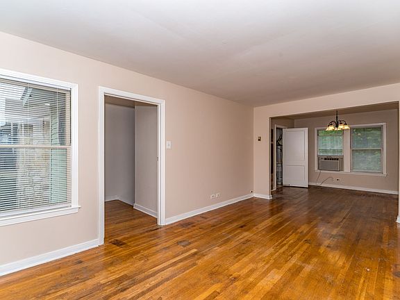 5th image of 415 Bryn Mawr Dr