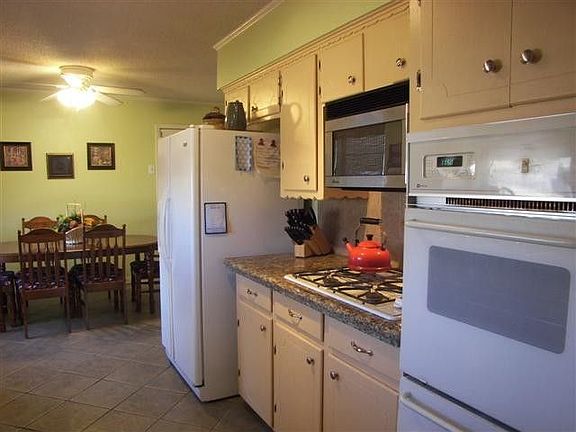 5th image of 4006 Skyline Dr