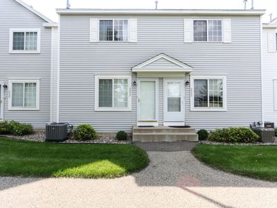 9097 Scarlet Globe Dr, Eden Prairie, MN, 55347