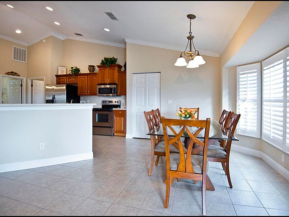 4th image of 3363 NW 49th Ave