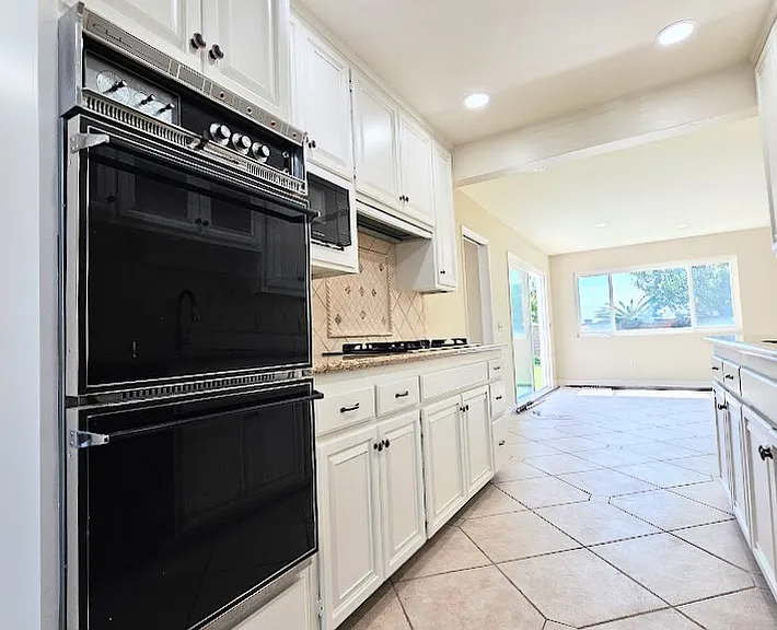 5424 Lodi St — Photo 11
